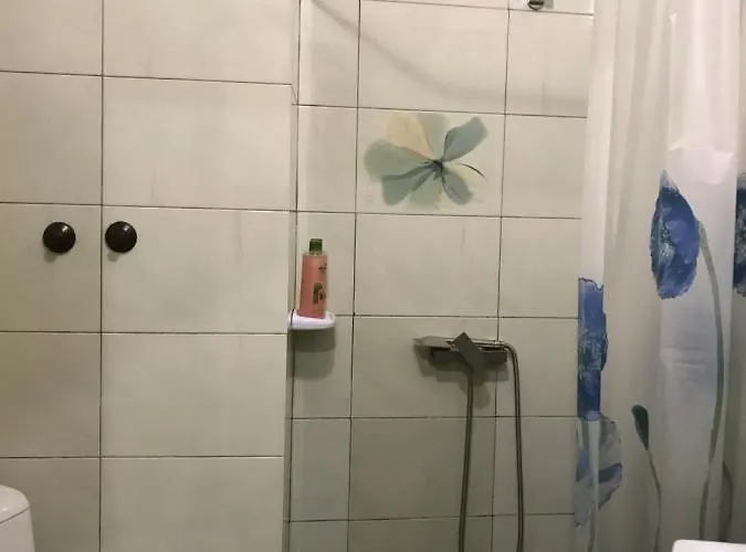 Square Apartment: Old Market View With Uninterrupted Power *